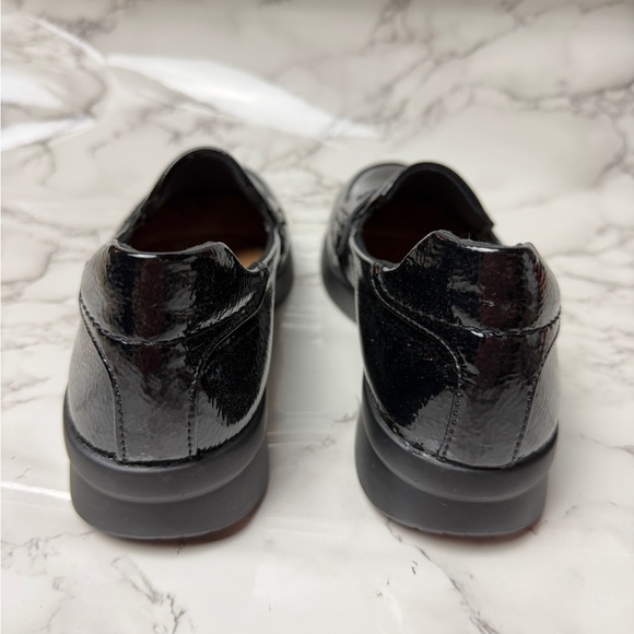 Clarks Ellowyn Women's Shiny Black Penny Loafers US Size 6 - Picture 5 of 8